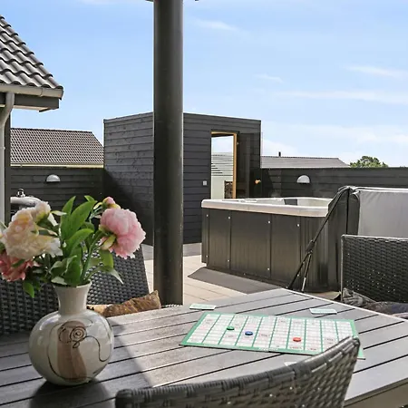 Luxury Retreat In Mommark - By Traum